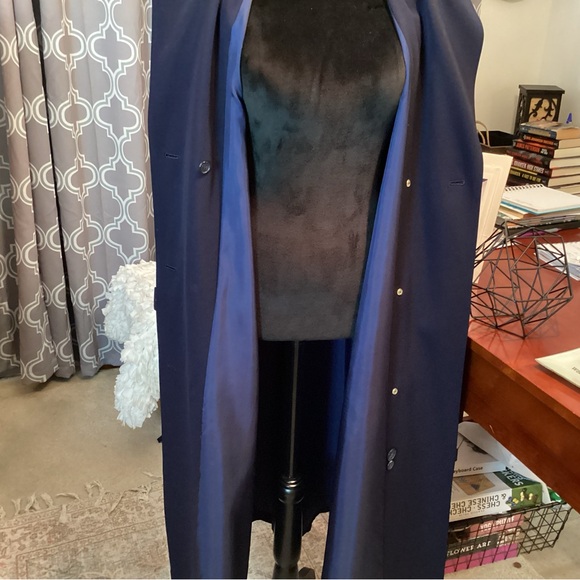 BILL BLASS - Picture 8 of 10